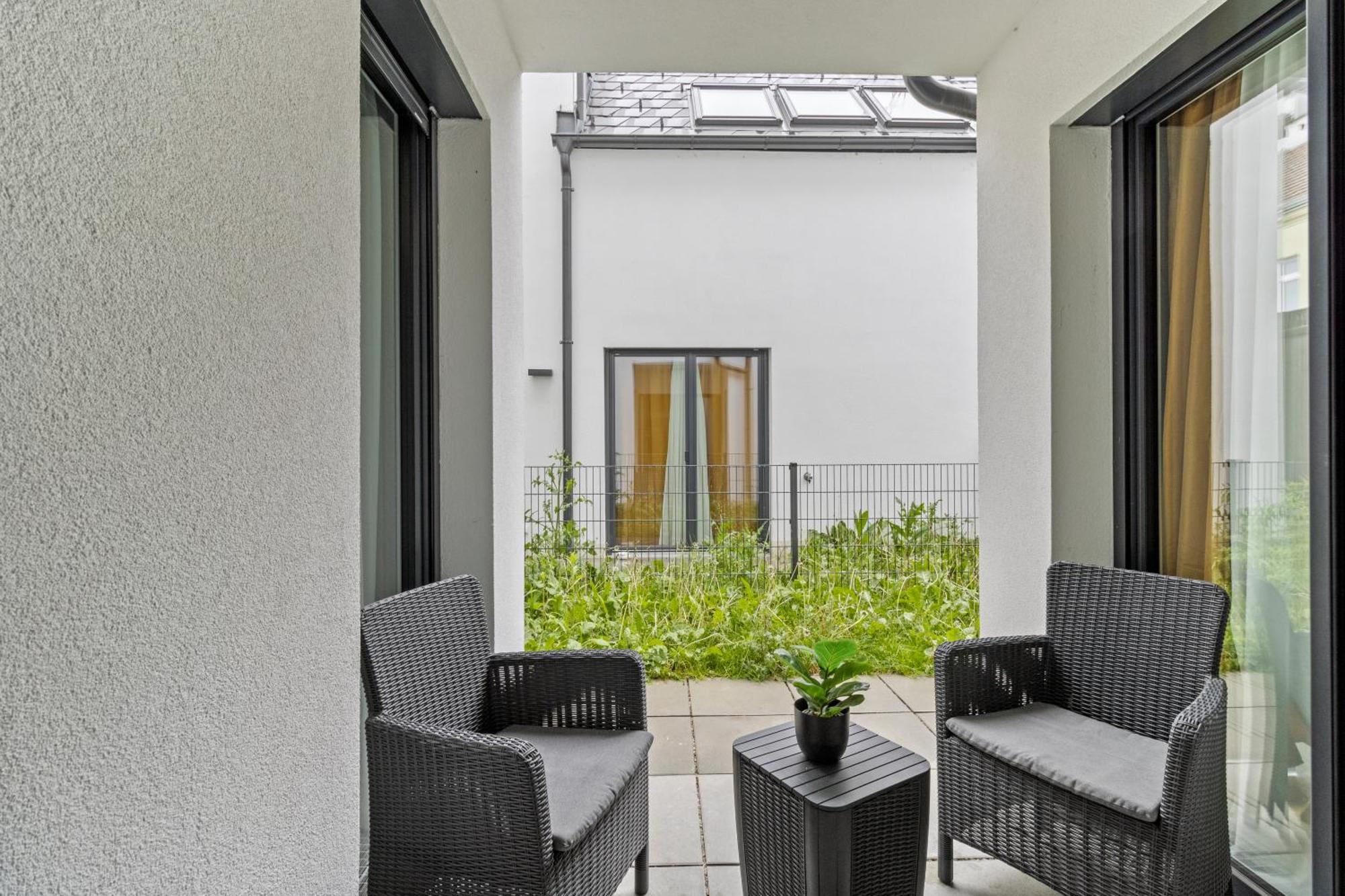 1 Min To Public Transport - 3 Min To Supermarket And Pharmacy - On-Site Parking For 19,90 Eur Viena Exterior foto